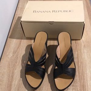 Banana Republic denim cross strap sandal. Womens size 10. Used.
